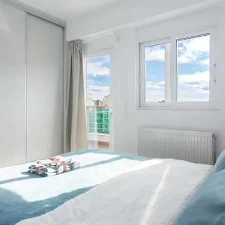 New Spacious Apartment Located In Piraeus Exterior photo